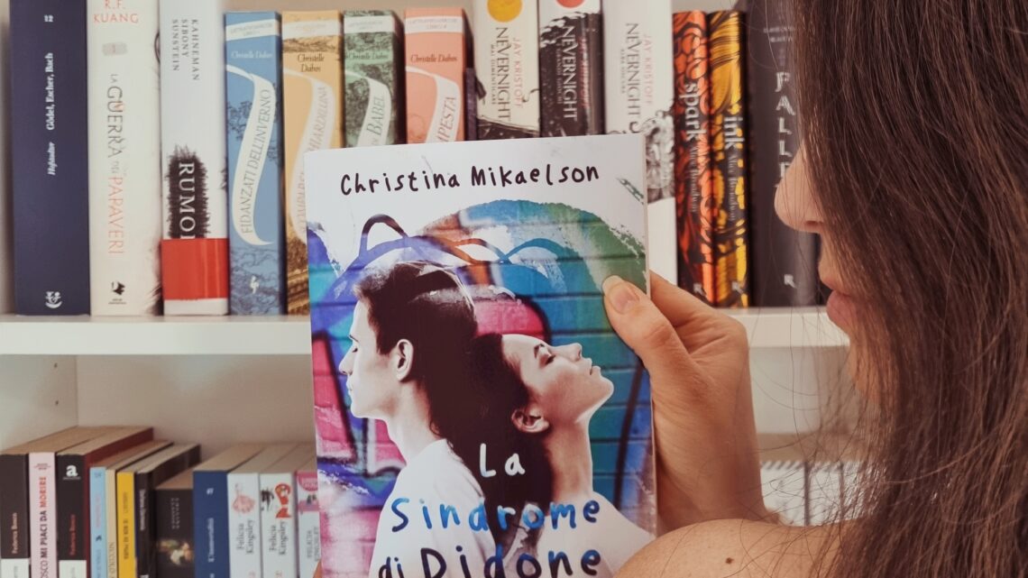 Immagine di copertina per recensione libro la sindrome di didone di christina mikaelson